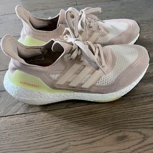 Adidas Ultraboost 21 Size 7.5